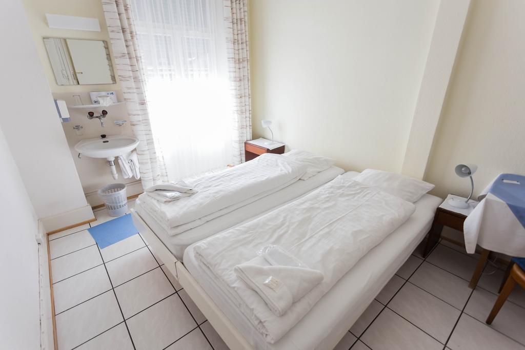 Stadthof Budget City Center Hotel