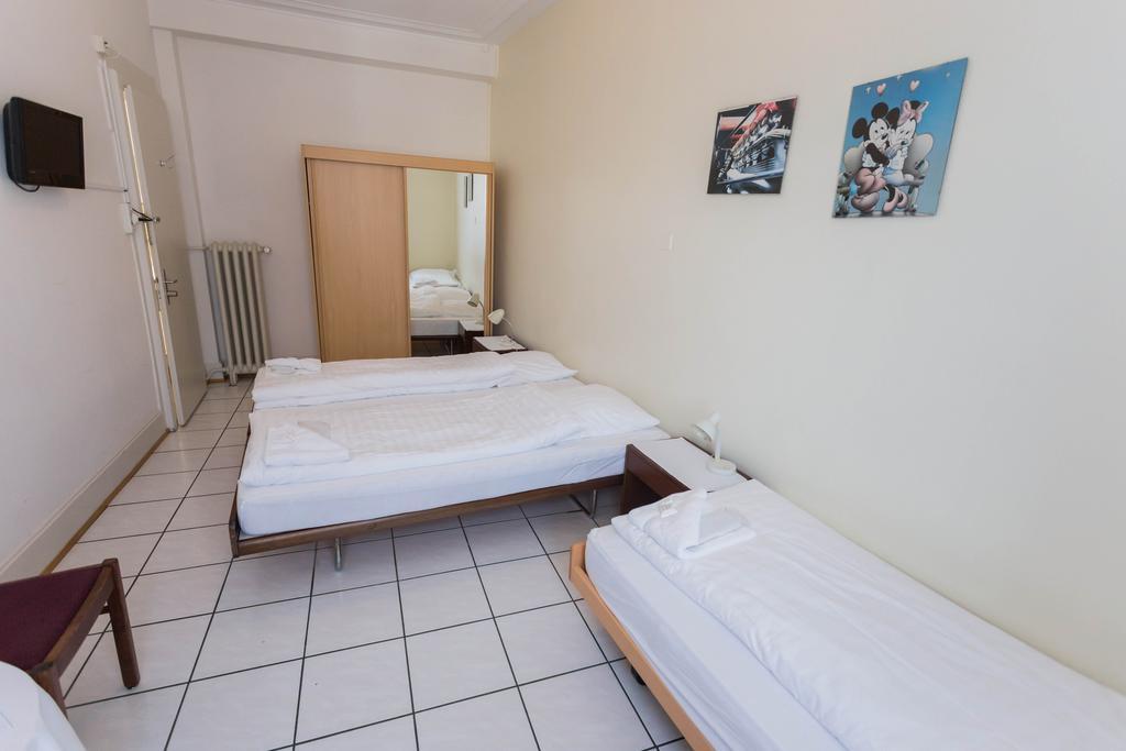 Stadthof Budget City Center Hotel 3*
